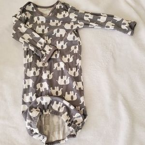 Lot of 7 infant sleeping gowns varying sizes newborn to 6 months gender neutral